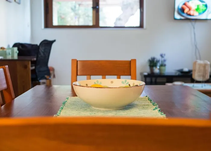 アパート Costa's Garden House カラマタ