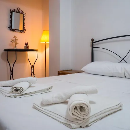 Costa's Garden House Kalamáta