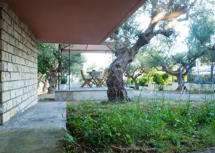 Costa's Garden House Apartman