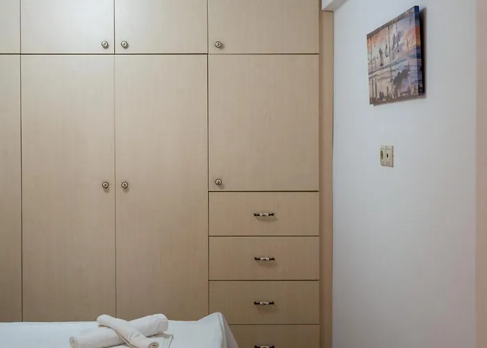 Costa's Garden House Apartman Kalamáta