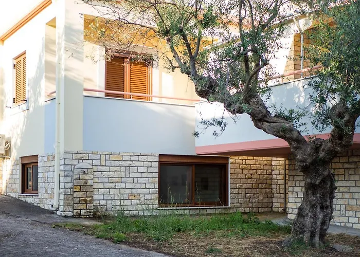 Costa's Garden House